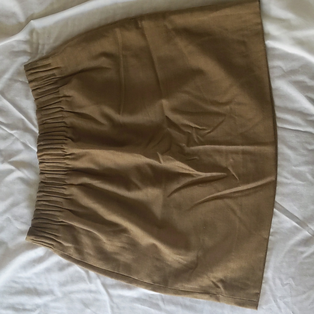 Cinched waist skirt